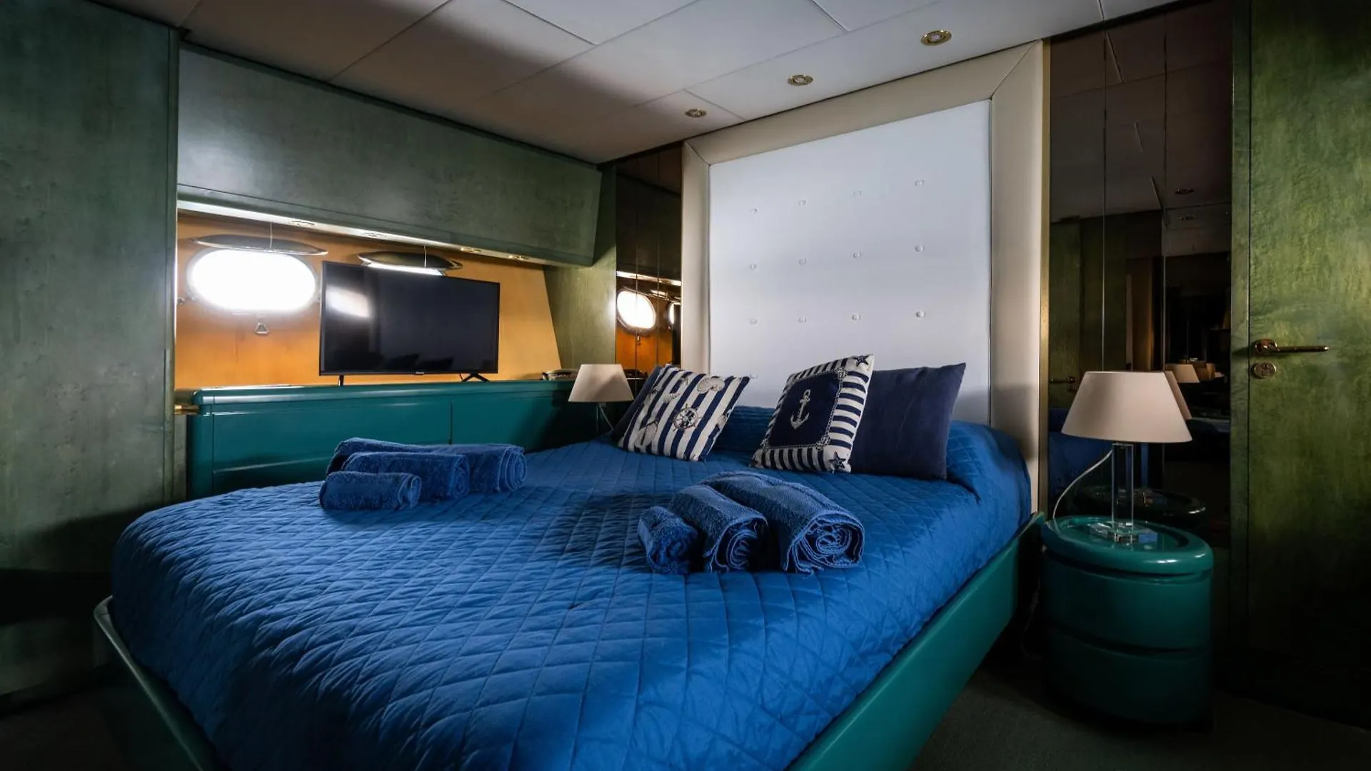 Hotel en barco Yacht San Lorenzo 22 La Spezia Italia